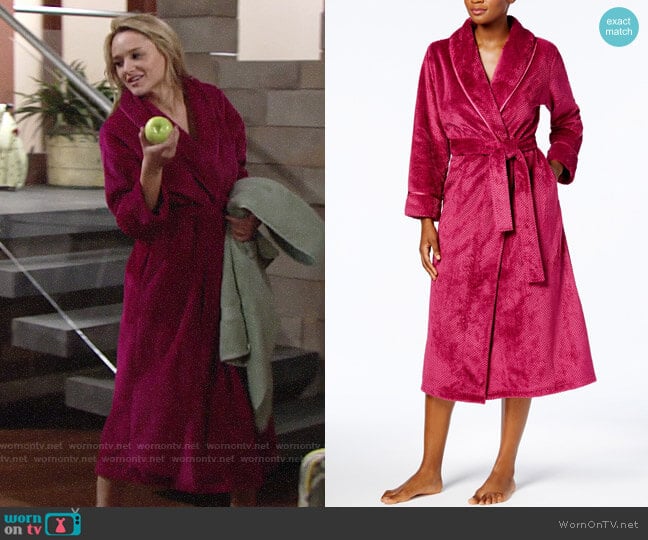 Charter Club Long Dimple Shawl Robe worn by Summer Newman (Hunter King) on The Young and the Restless