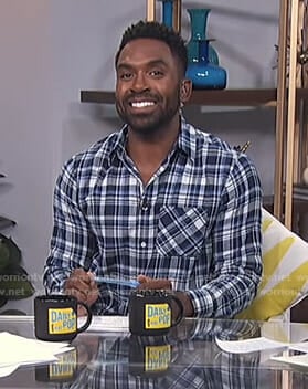 Justin’s blue plaid shirt on E! News Daily Pop