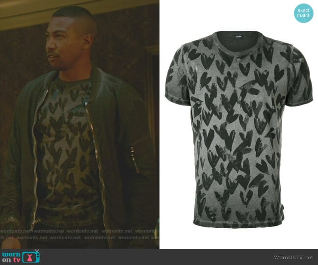 Heart Print T-Shirt by Diesel worn by Marcel Gerard (Charles Michael Davis) on The Originals