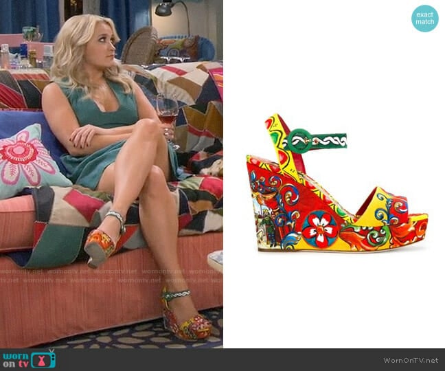 Dolce & Gabbana Carretto Siciliano Print Wedge Sandals worn by Gabi Diamond (Emily Osment) on Young and Hungry