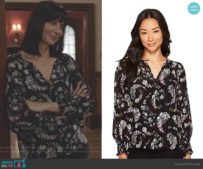 Wornontv Cassies Black Floral Paisley Print Blouse On Good Witch Catherine Bell Clothes 