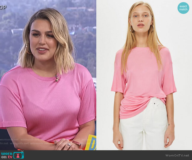Slash Back Ribbed T-Shirt by Topshop Boutique worn by Carissa Loethen Culiner  on E! News