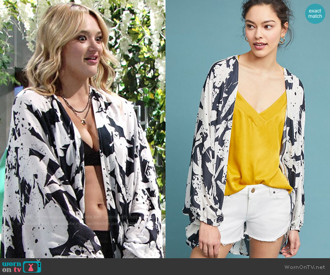 Anthropologie Posie Cocoon Kimono worn by Summer Newman (Hunter King) on The Young and the Restless