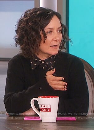 Sara’s black skull print blouse on The Talk