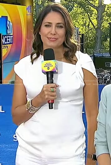 Cecilia’s white twisted top on Good Morning America