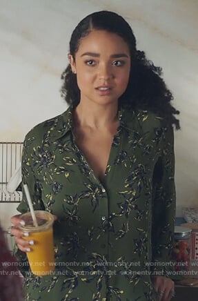 Kat’s green floral print blouse on The Bold Type