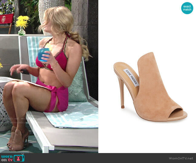 Steve Madden Sinful Sandal worn by Summer Newman (Hunter King) on The Young & the Restless