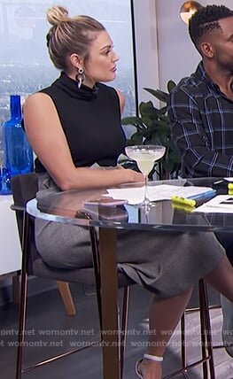 Carissa's plaid bow front skirt on E! News Daily Pop