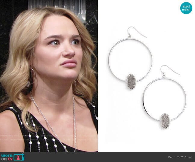 Kendra Scott Elora Hoop Earrings worn by Summer Newman (Hunter King) on The Young and the Restless