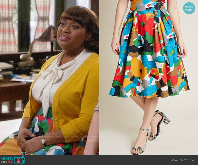 ModCloth Emily and Fin Far-Out and Fabulous Midi Skirt in Floral worn by Anne Flatch (Sherri Shepherd) on Trial and Error