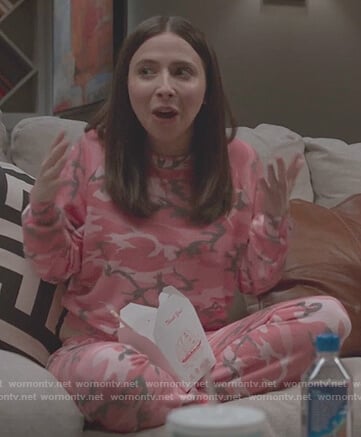 Esther's pink camo print sweatshirt and pants on Alone Together