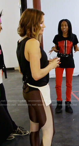Cary’s brown and beige sports bra and leggings on The Real Housewives of Dallas