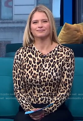 Sara’s leopard print top on GMA Day