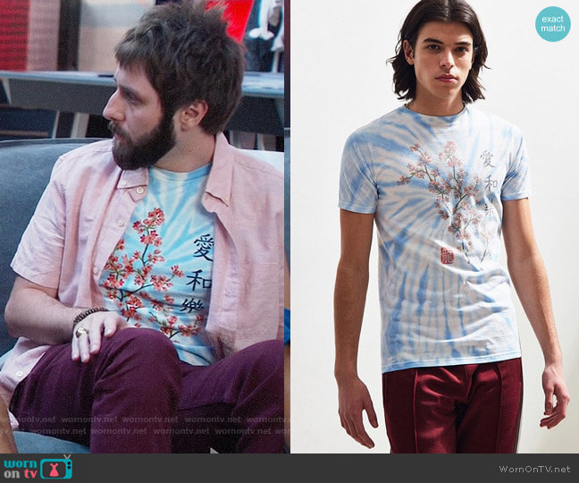 Urban Outfitters Cherry Blossom Japan Tee worn by Chewey (James Buckley) on I Feel Bad