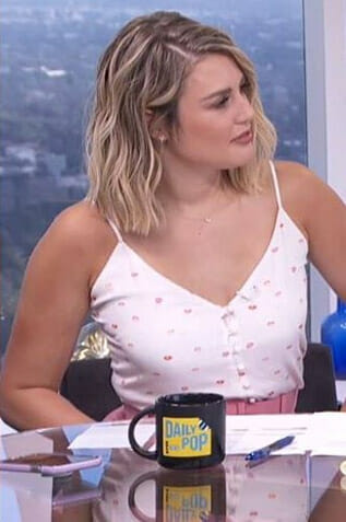 Carissa’s white lip print cami on E! News Daily Pop