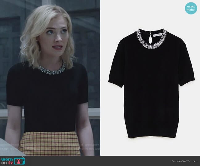 Pearl Sweater by Zara worn by The Frost Sisters (Skyler Samuels) on The Gifted