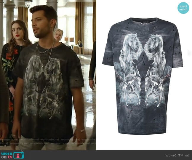 Horse Printed T-shirt by Balmain worn by Sam Flores (Rafael de la Fuente) on Dynasty