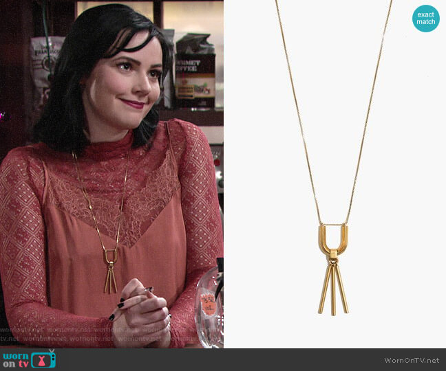 Madewell Curvelink Pendant Necklace worn by Tessa Porter (Cait Fairbanks) on The Young & the Restless