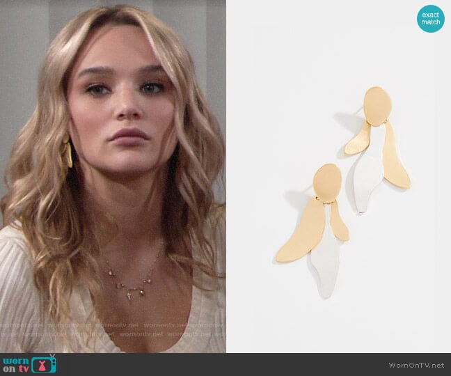 Madewell Organic Charm Earrings worn by Summer Newman (Hunter King) on The Young and the Restless