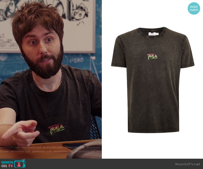 Tropical T-Shirt by Topman worn by Chewey (James Buckley) on I Feel Bad