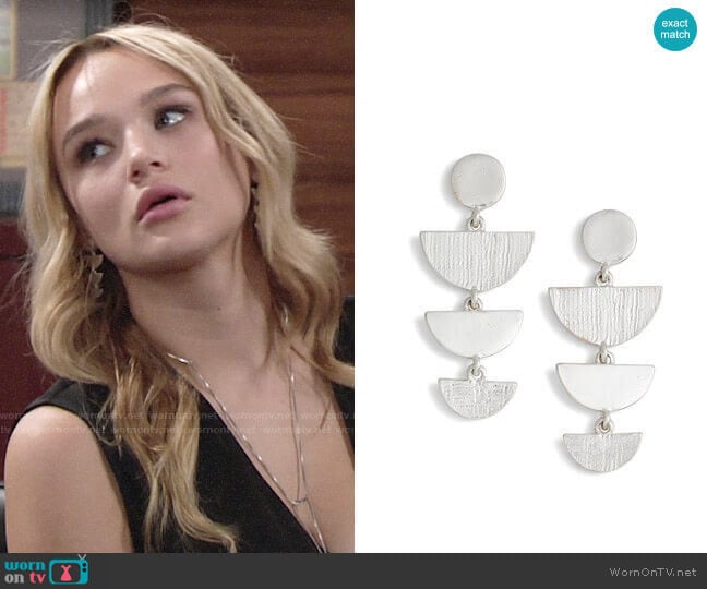 Treasure & Bond Etched Chandelier Earrings  worn by Summer Newman (Hunter King) on The Young and the Restless