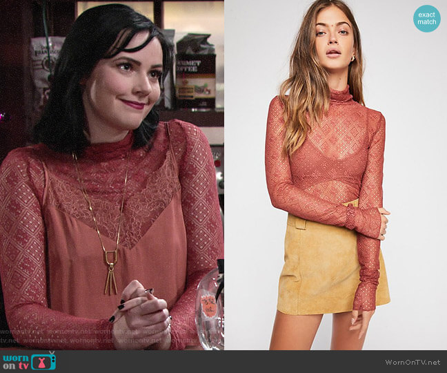 Free People Sweet Memories Turtleneck in Tribecca worn by Tessa Porter (Cait Fairbanks) on The Young & the Restless