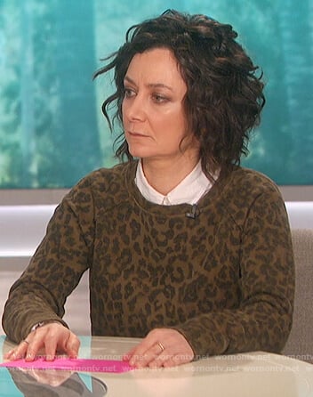 Sara's leopard print sweatshirt on The Talk