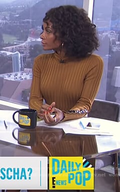 Zuri’s ribbed button cuff dress on E! News Daily Pop