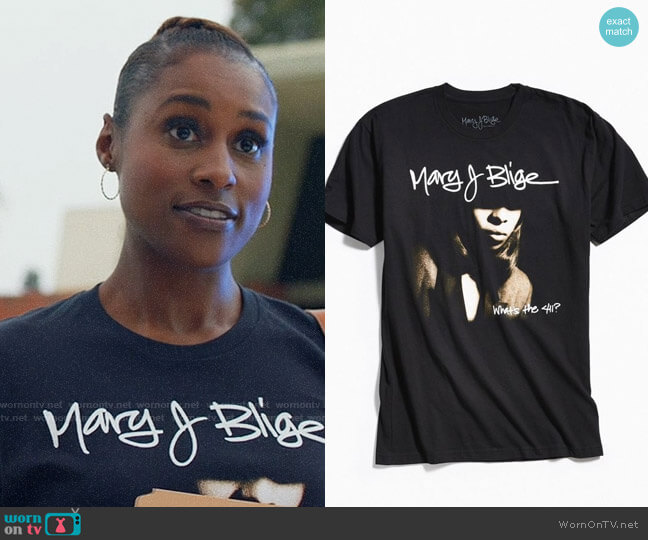 Urban Outfitters Mary J. Blige What’s The 411 Tee worn by Issa Dee (Issa Rae) on Insecure