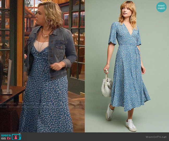 WornOnTV: Kristin’s blue floral wrap dress on Last Man Standing ...