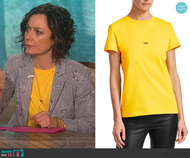New York Taxi Tee by Halmut Lang worn by Sara Gilbert  on The Talk