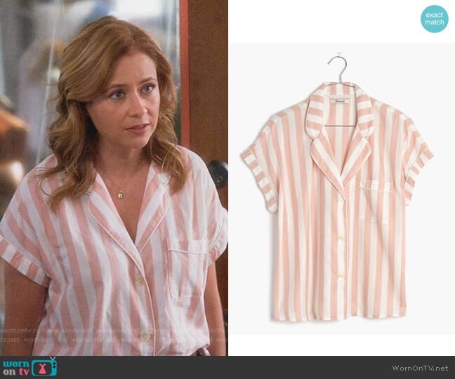 Oxford Bedtime Pajama Top by Madewell worn by Lena (Jenna Fischer) on Splitting Up Together