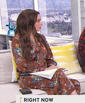 Melanie’s brown floral dress on Live from E!