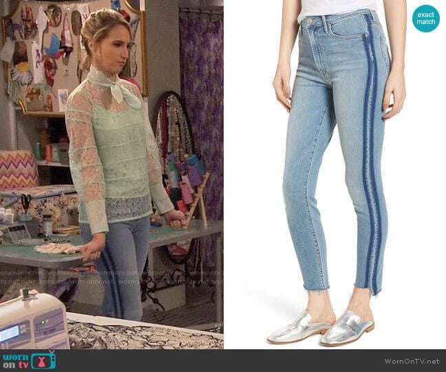 The Stunner Jeans by Mother worn by Mandy Baxter (Molly McCook) on Last Man Standing