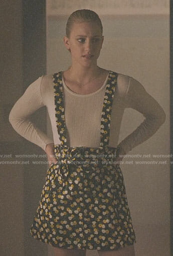 Betty’s floral overall dress on Riverdale