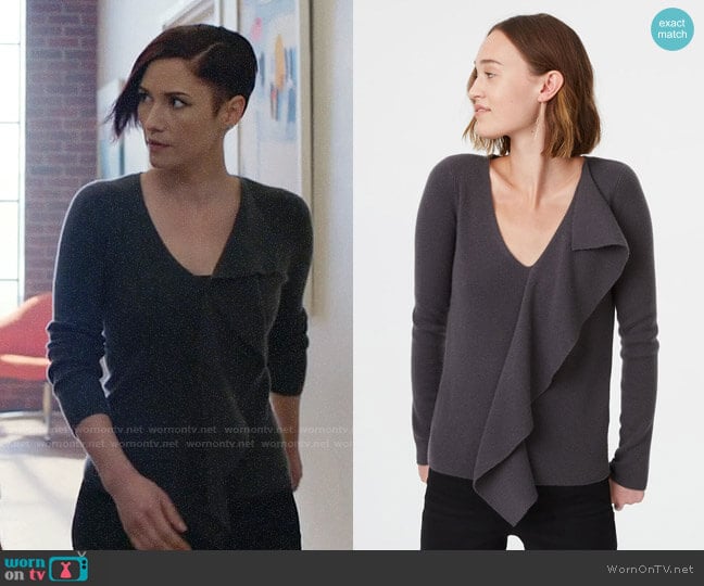 Club Monaco Domeeh Cashmere Sweater worn by Alex Danvers (Chyler Leigh) on Supergirl