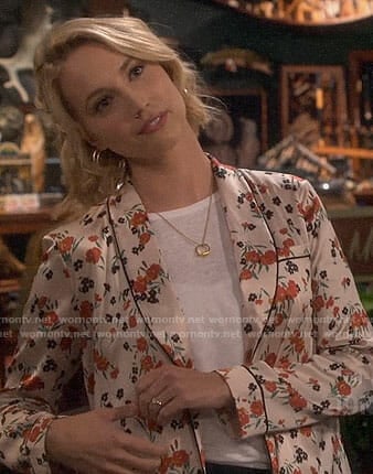 Mandy's white floral jacket on Last Man Standing