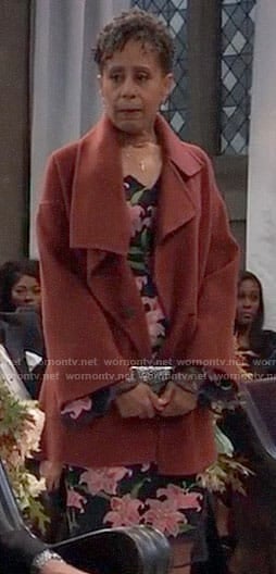 Stella’s rust brown coat on General Hospital