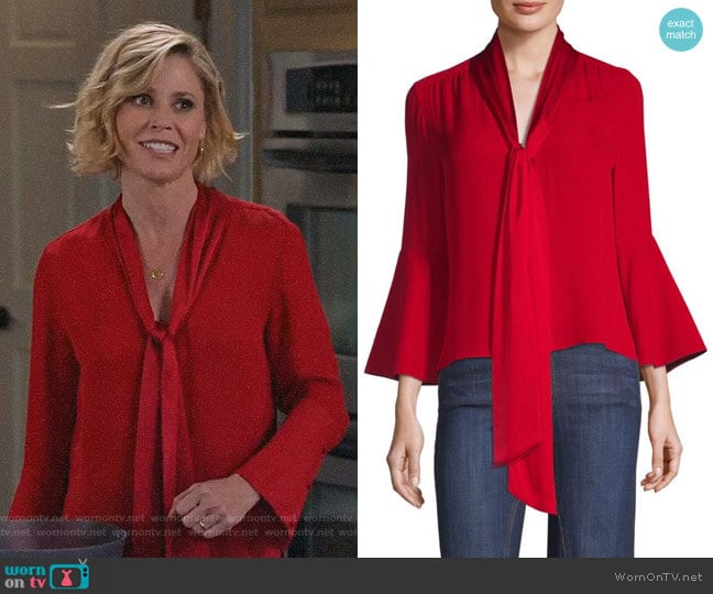 Meredith Blouse by Alice + Olivia worn by Claire Dunphy (Julie Bowen) on Modern Family