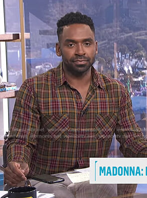 Justin’s plaid shirt on E! News Daily Pop