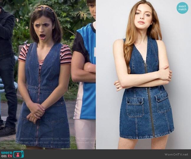 V Neck Zip Front Denim Dress by New Look worn by Ramona Gibbler (Soni Nicole Bringas) on Fuller House