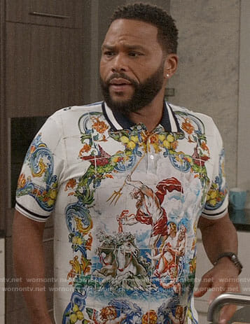 Andre’s painting polo shirt on Black-ish