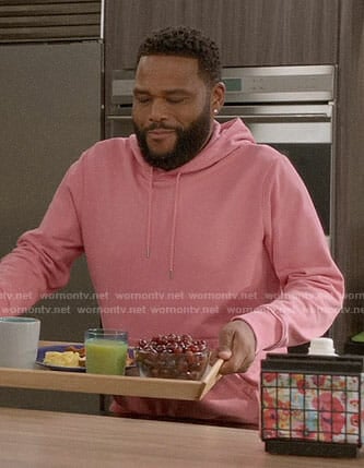 Andre's pink hoodie on Black-ish