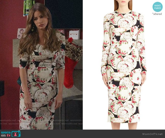 Plate Print Sheath Dress by Dolce & Gabbana worn by  Gloria Pritchett (Sofia Vergara) on Modern Family