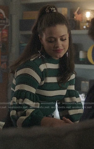 Maggie’s green striped puff sleeve sweater on Charmed