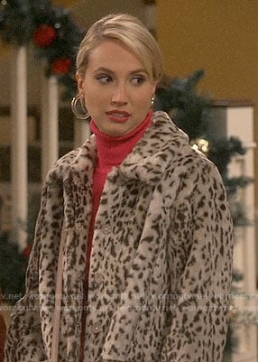 Mandy’s leopard fur coat on Last Man Standing