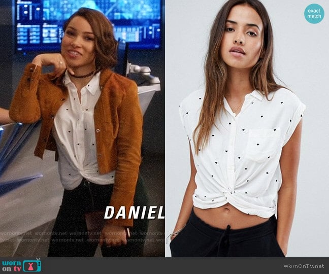 Abercrombie & Fitch Shirt with Knot Front in Ditsy Heart Print worn by Nora West-Allen (Jessica Parker Kennedy) on The Flash