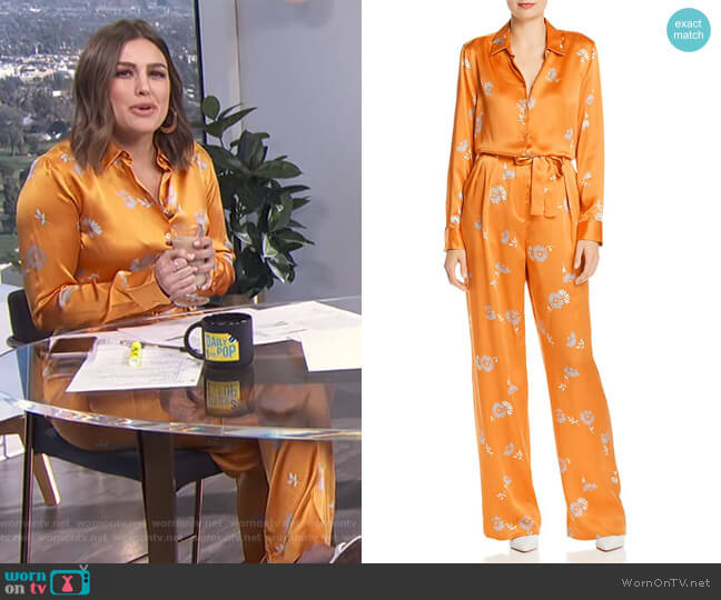 Essential Silk Blouse and Evonne Pants by Equipment worn by Carissa Loethen Culiner on E! News