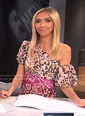 Giuliana’s leopard one off-shoulder dress on E! News