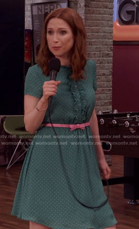 Kimmy's green polka dot dress on Unbreakable Kimmy Schmidt